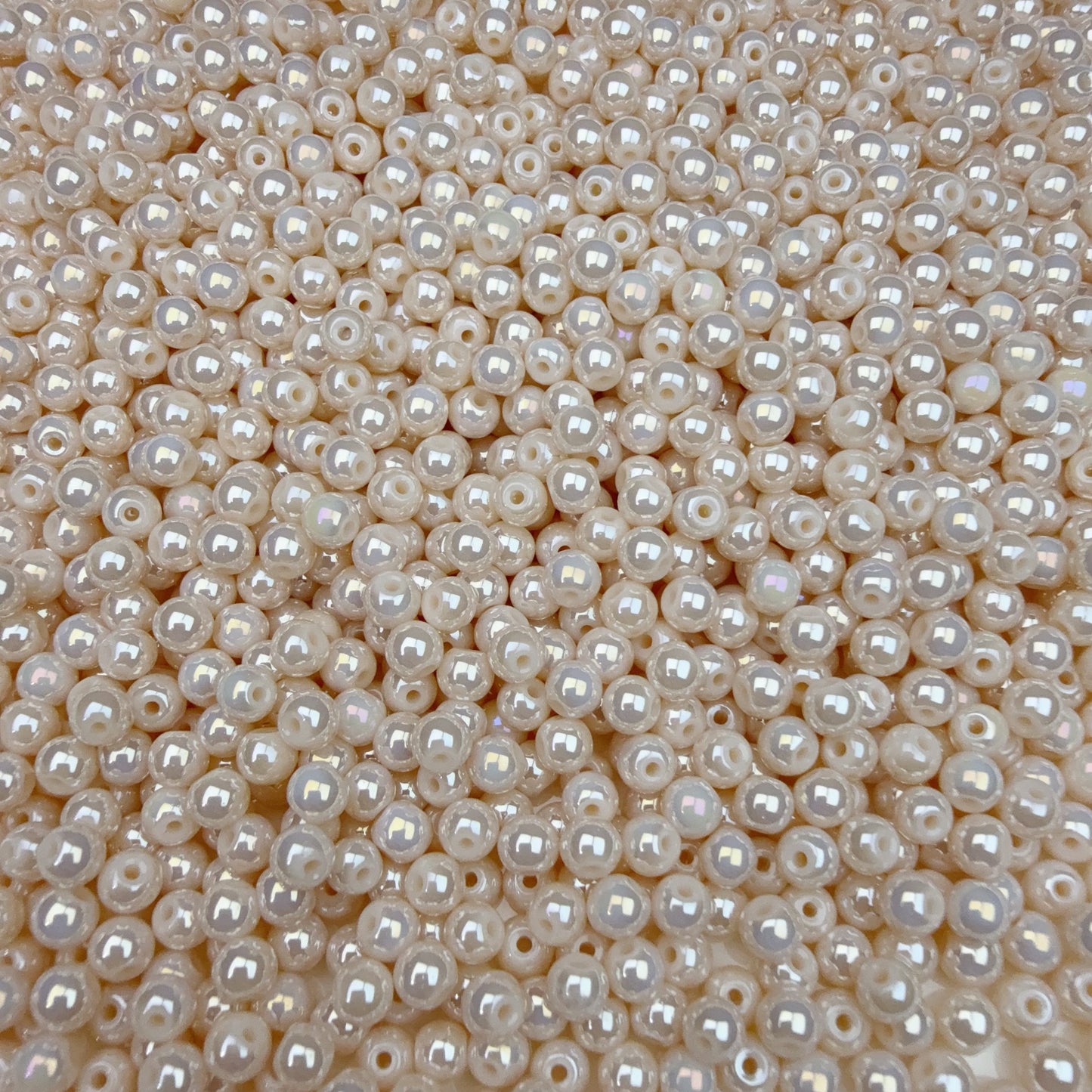 0 今日新色 ツヤツヤラウンドビーズー4ミリ(0322)