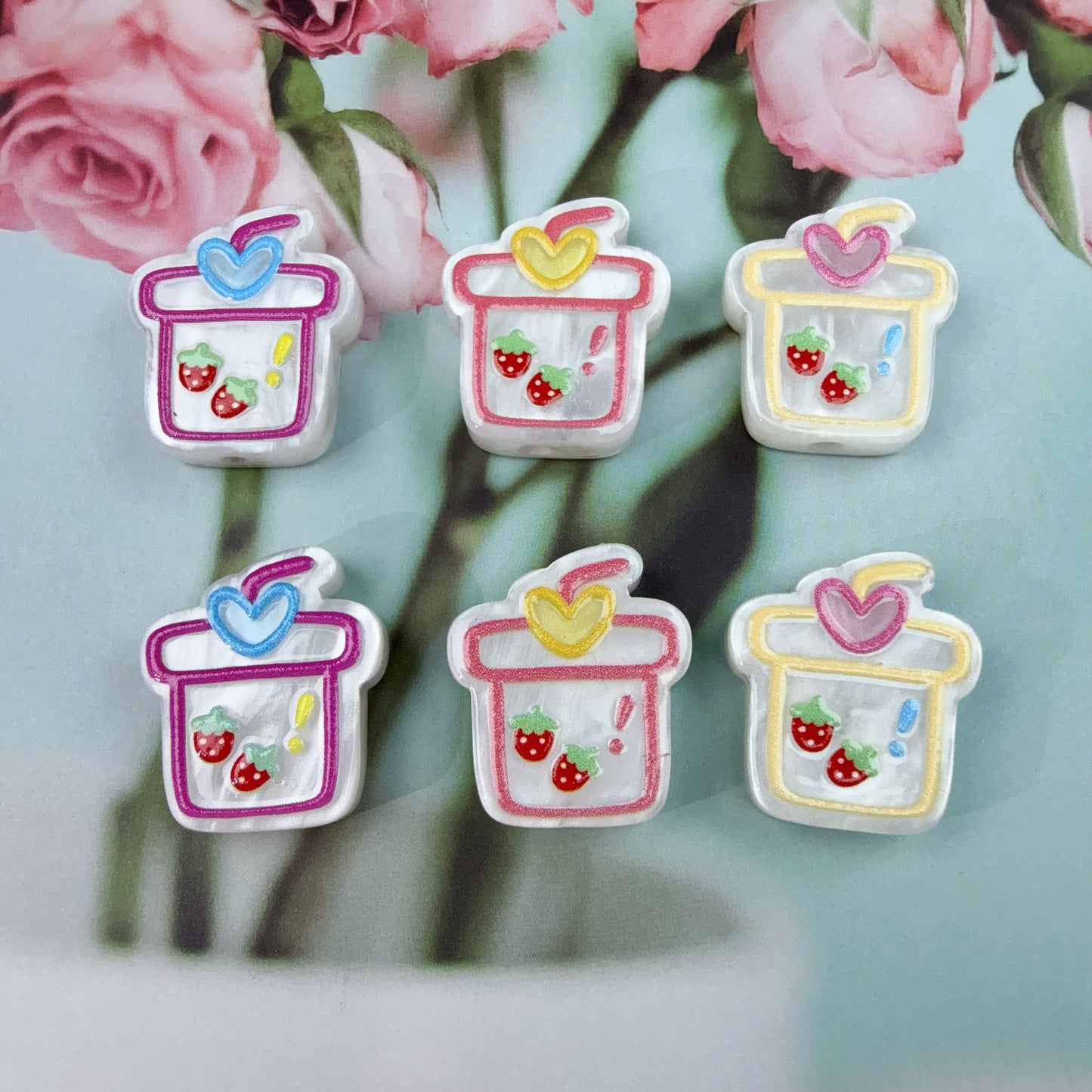 0 0今日新作 苺コップ（0826）