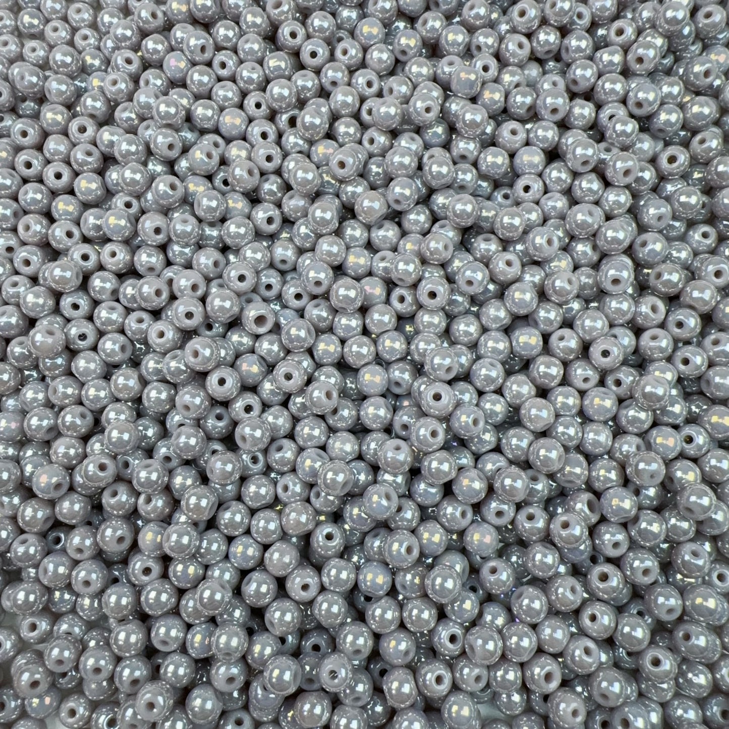 0 今日新色 ツヤツヤラウンドビーズー4ミリ(0322)